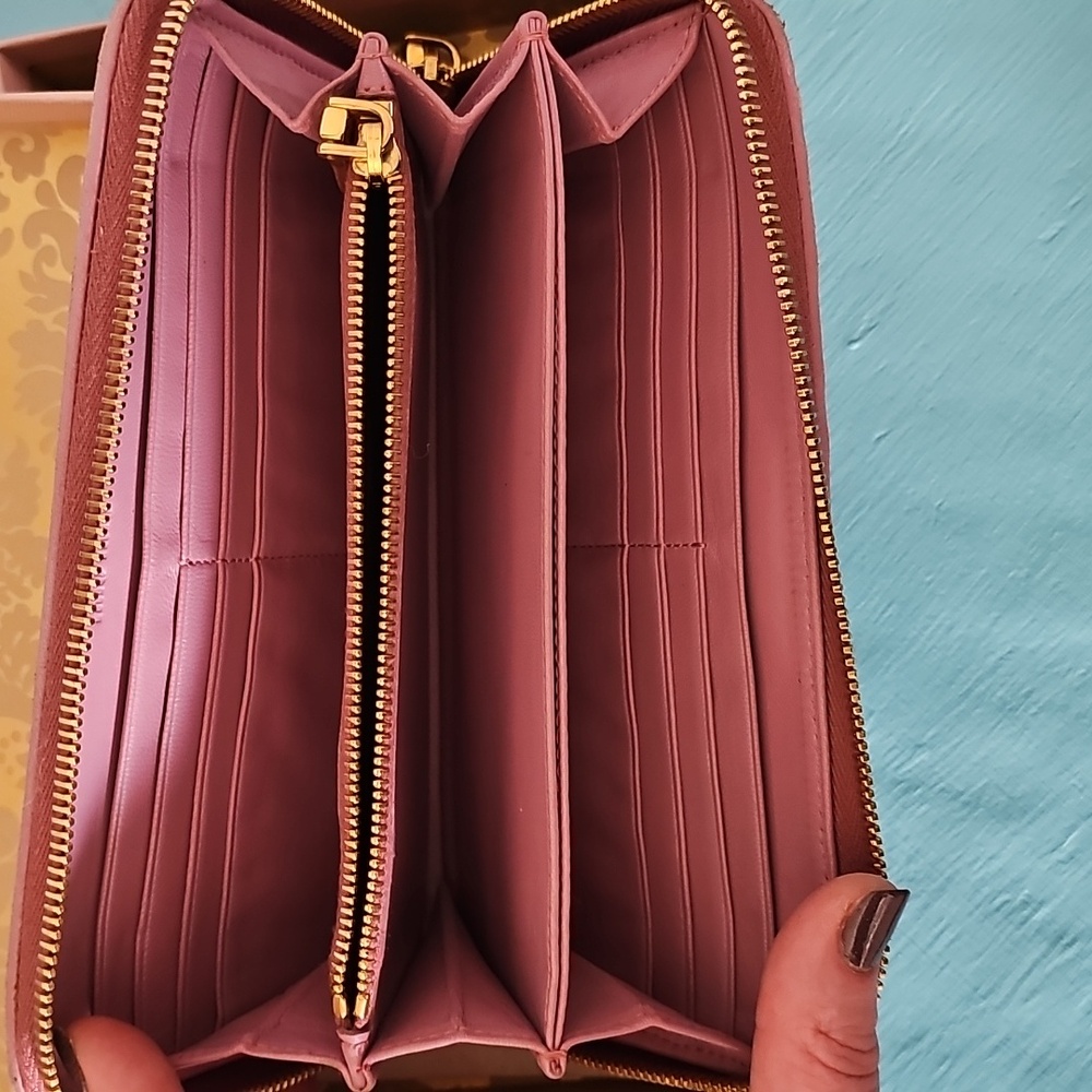 Miu Miu By Prada Women's Large Matelassé Nappa Leather Wallet - Picture 7 of 16